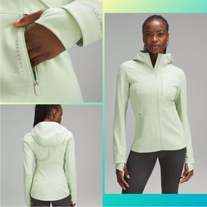 NWT Lululemon Cross Chill Jacket RepelShell in Creamy Mint Size 2